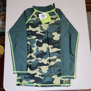 NWT Sz10/11 Kids Oakley Rashguard Green and Black Camouflage Shirt
